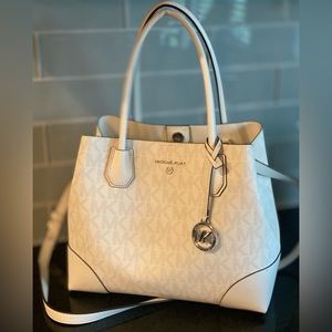 Micheal Kors Crossbody Shoulder Bag
